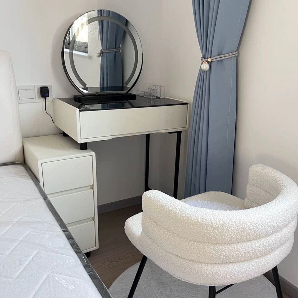 שידת איפור יוקרתית עם שידת צד כולל כסא ומראה דגם רודוס