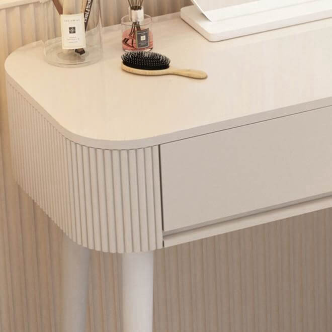 שידת איפור לבנה יוקרתית כולל כסא ומראה דגם סקיי