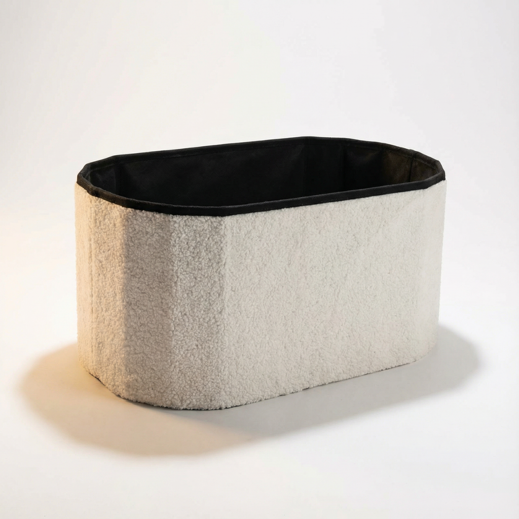 הדום בוקלה מעוצב בצבע לבן כולל אחסון