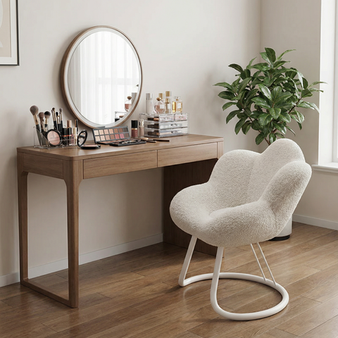 כסא בוקלה בעיצוב פרח לשידת איפור בצבע לבן