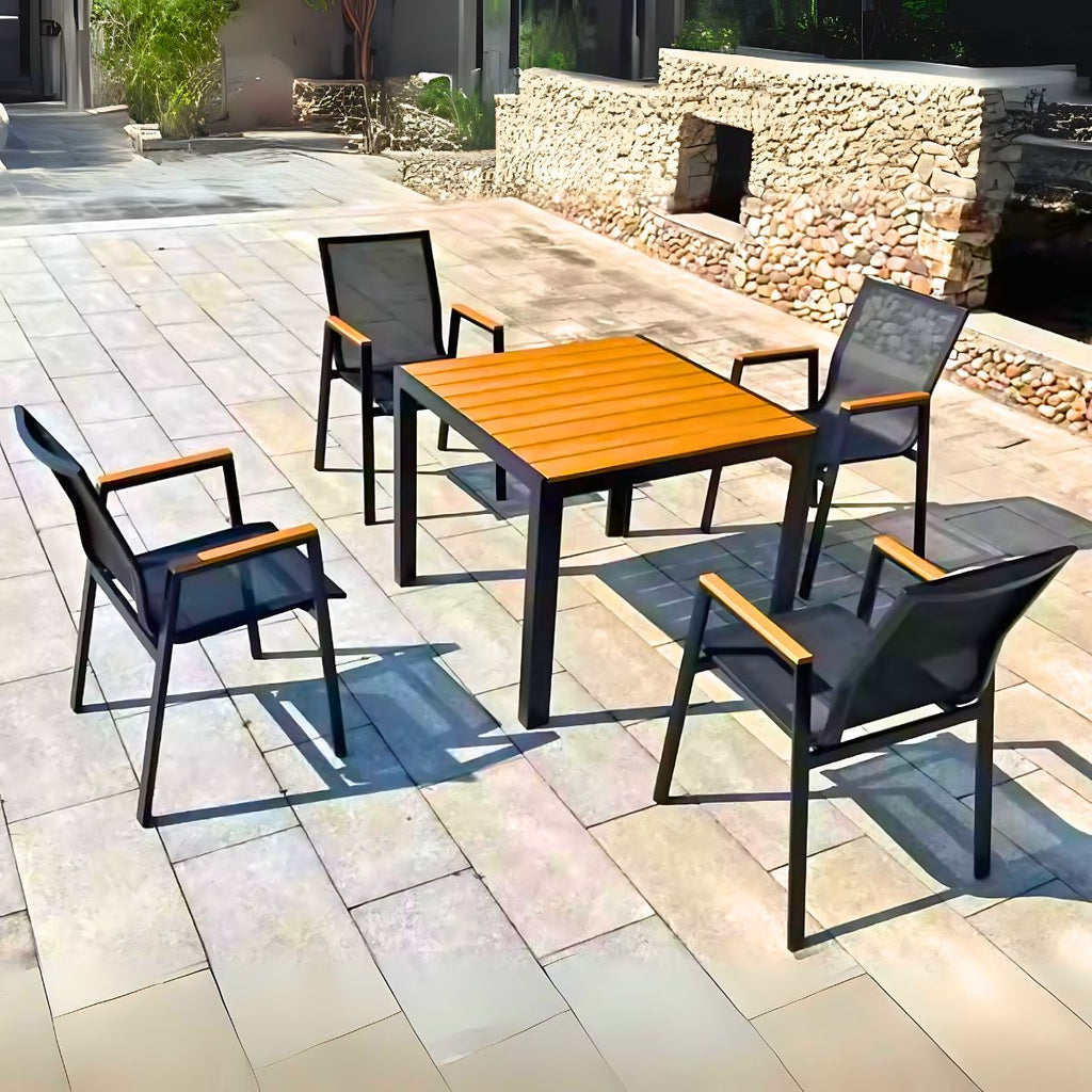 כסא אלומיניום שחור משולב ידיות עץ דגם אמסטרדם