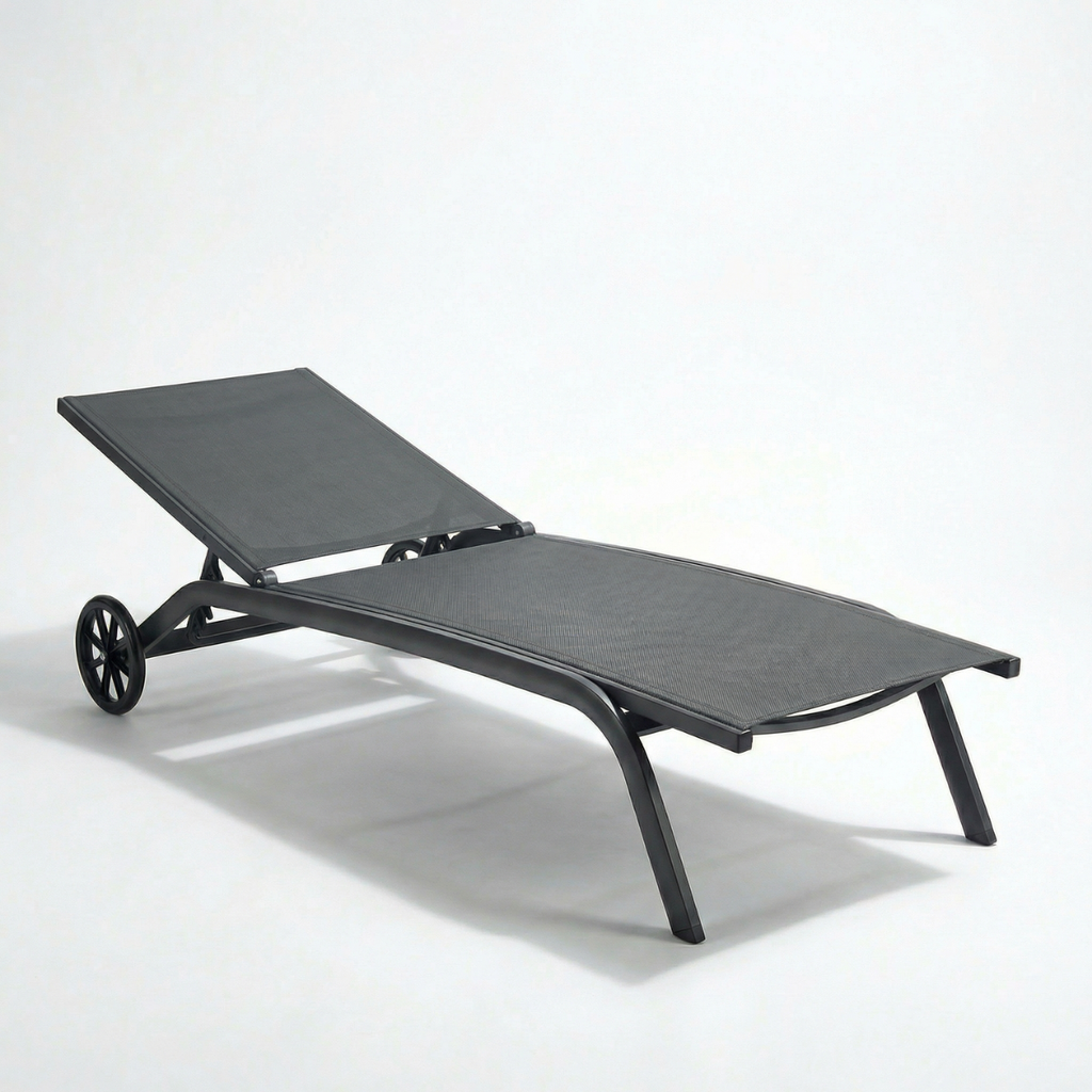 מיטת שיזוף מאלומיניום עם גלגלים לגינה ולמרפסת דגם מאליבו