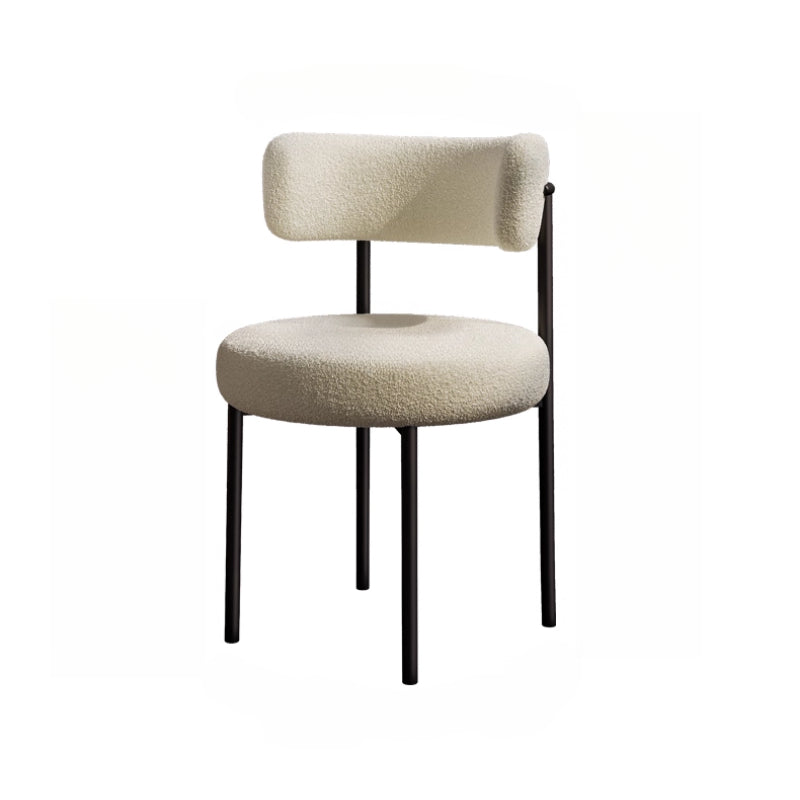 כסא מבד בוקלה יוקרתי בצבע לבן