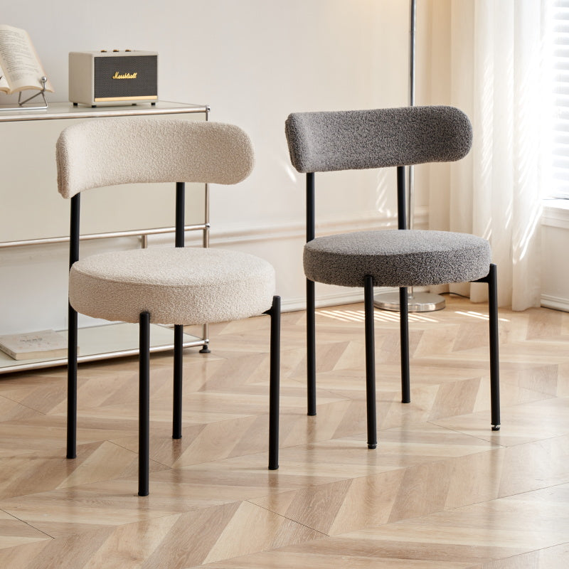 כסא מבד בוקלה יוקרתי בצבע לבן